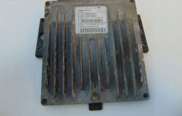 Renault Modus Engine control unit/module 8200430213