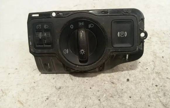 Volkswagen PASSAT B6 Light switch