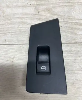 Volkswagen PASSAT B7 Electric window control switch 3aa868749