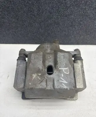 Toyota Prius (XW30) Front brake caliper