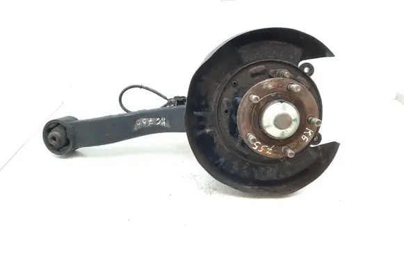Hyundai Centennial Rear wheel hub