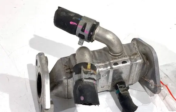 Toyota Yaris EGR valve cooler 2568047012
