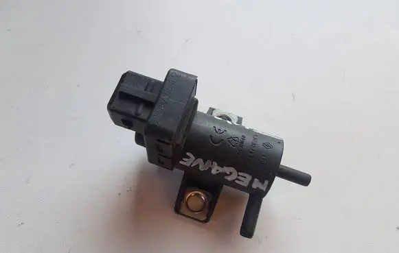 Renault Megane III Turbo solenoid valve 8200762162