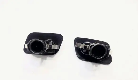 BMW 5 E39 Headlight washer spray nozzle 61678360662 61678360661