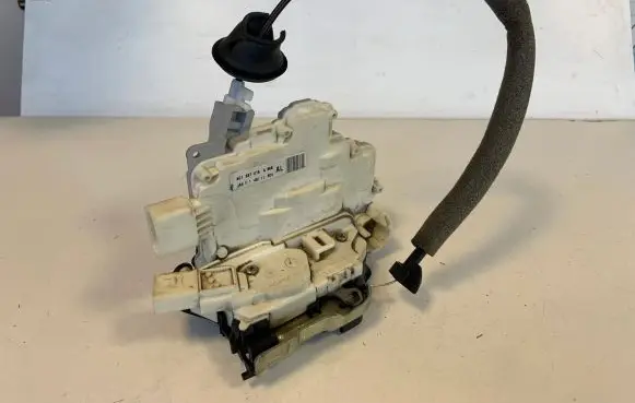 Audi A6 S6 C7 4G Front door lock 4G1837015A 4G1837349