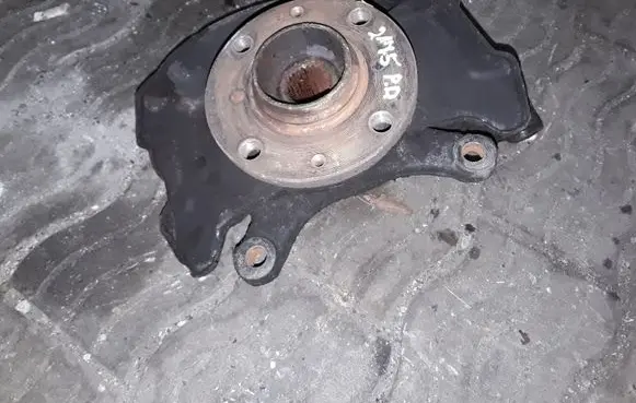 Opel Agila B Front wheel hub NOCODE