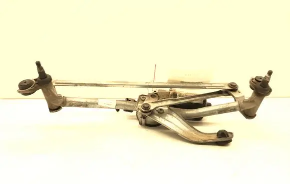 Volkswagen Caddy Front wiper linkage and motor 2K8955023