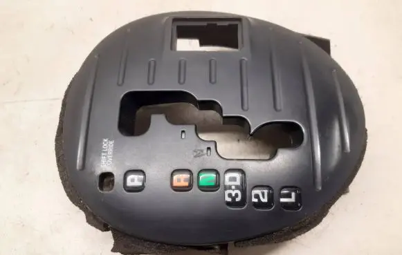 Lexus IS 200-300 Gear shifter surround trim plastic