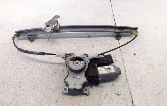 Nissan Pathfinder R51 Front door window regulator with motor 400846D