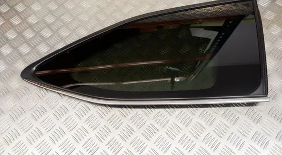 Toyota Highlander XU70 Rear side window 627100E190
