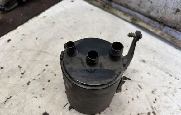 BMW 3 E90 E91 Active carbon filter fuel vapour canister 7074464