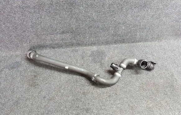 BMW 5 G30 G31 Engine coolant pipe/hose 16269463 8602647