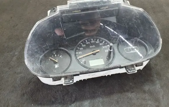 Ford Fiesta Speedometer (instrument cluster) 44ZU174 YS6F10841