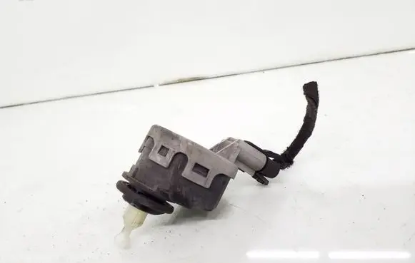 Opel Astra G Headlight level adjustment motor 90590665
