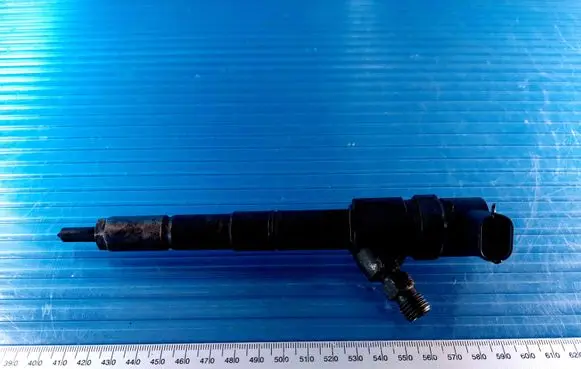 Opel Zafira B Fuel injector 0445110243 2307 3242