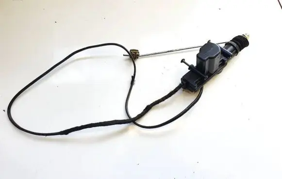 Volkswagen Caddy Central locking motor 932037992