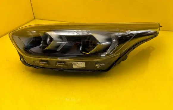 KIA Ceed Headlight/headlamp 92101J7500