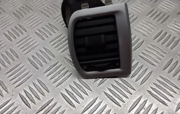 Skoda Fabia Mk2 (5J) Dashboard side air vent grill/cover trim 5J0819702