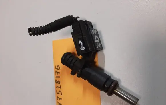 Fuel injector