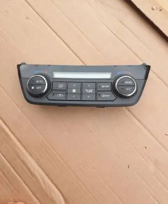 Toyota RAV 4 (XA40) Other switches/knobs/shifts 55900-42450