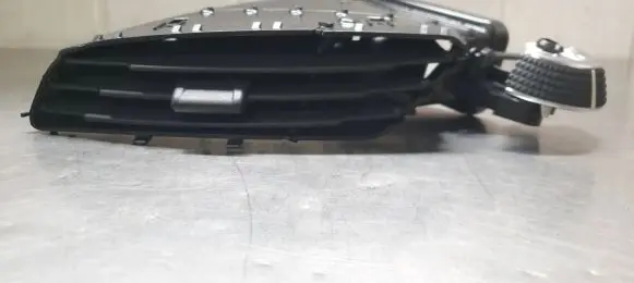 Ford C-MAX II Dashboard side air vent grill/cover trim 07465001