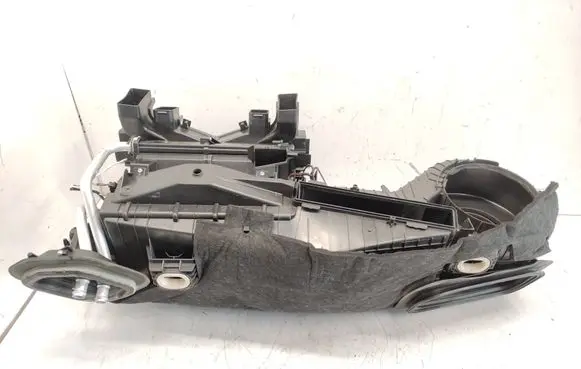 Mercedes-Benz C W205 Interior heater climate box assembly housing A2058309304 MKW2052ZLL MKW2052ZLL01