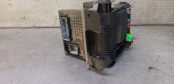 Volvo V70 Fuse module 30765149 28024622