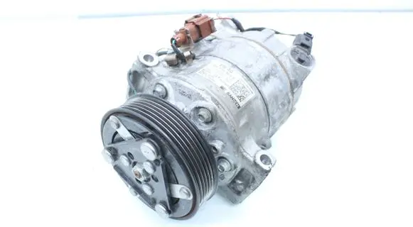 Volkswagen PASSAT B8 Air conditioning (A/C) compressor (pump) 3Q0816803E