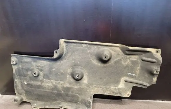 Volvo V60 Center/middle under tray cover 