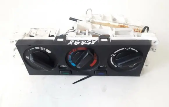 Nissan Almera Climate control unit