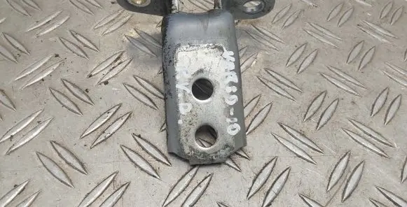 Toyota Verso Front door upper hinge