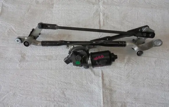 KIA Niro Front wiper linkage and motor
