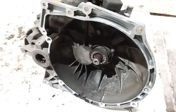 Volvo V70 Manual 5 speed gearbox 7G9R7201VB P1283123 9G9R7002EA