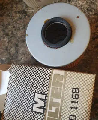 BMW 3 E21 Oil filter cover MO1168