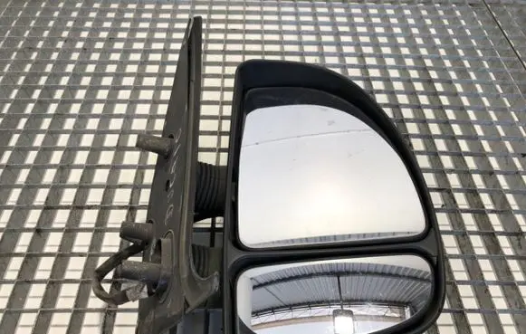 Front door electric wing mirror