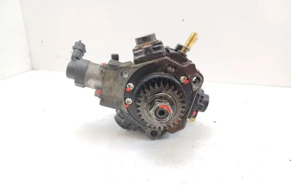 Opel Vivaro Fuel injection high pressure pump H8200912103 0445010234