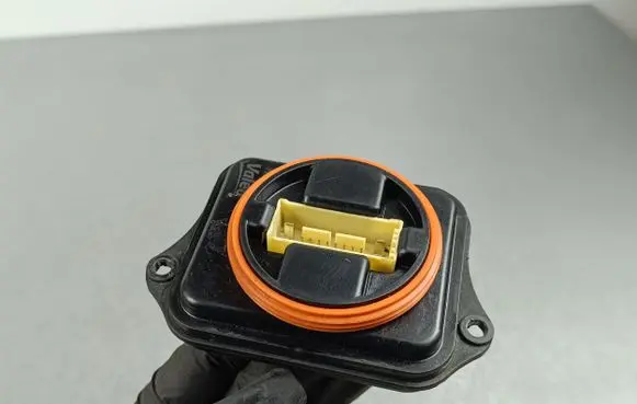 Jeep Grand Cherokee Headlight ballast module Xenon 90089565