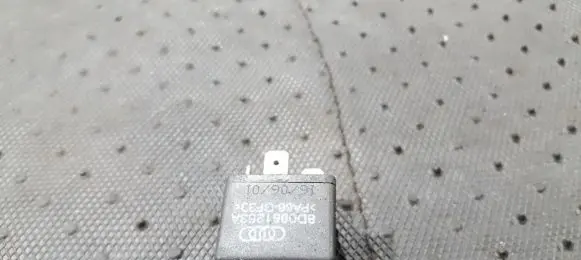 Audi A4 S4 B7 8E 8H Other relay 8D0951253A 373