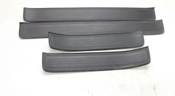 Honda CR-V sill trim set (inner) 84202SWAA012M1