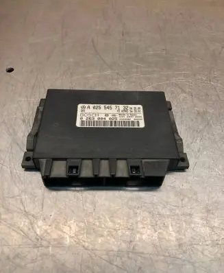 Mercedes-Benz E W211 Parking PDC control unit/module A0255457132 0263004025 033M098M