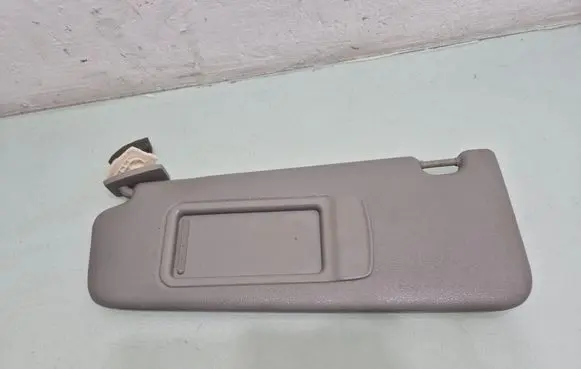 Sun visor