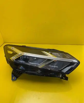 Dacia Sandero III Headlight/headlamp 260102586R