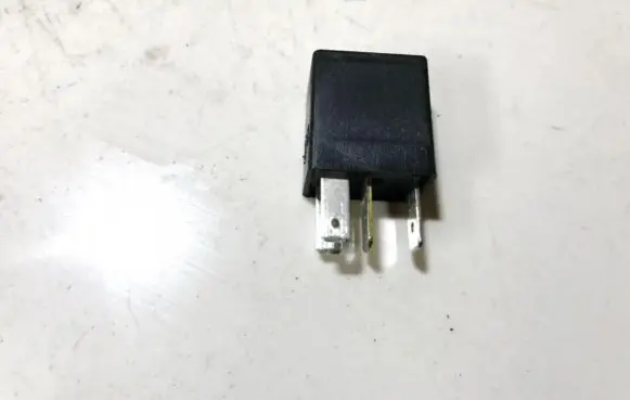 Opel Zafira A Other relay 90229206