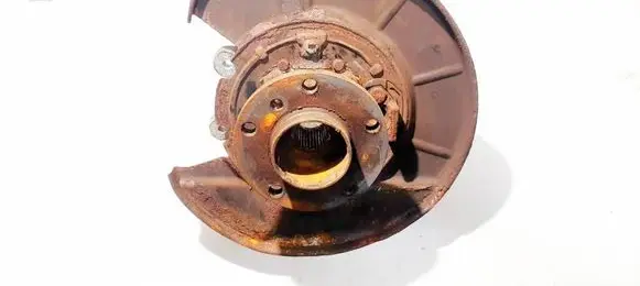 BMW X5 E53 Rear wheel hub