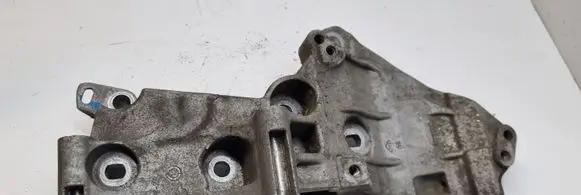 Nissan Qashqai Generator/alternator bracket 8200669494