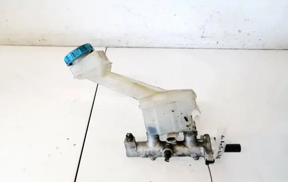 Master brake cylinder