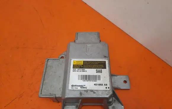 Tesla Model S Airbag control unit/module 401662A6
