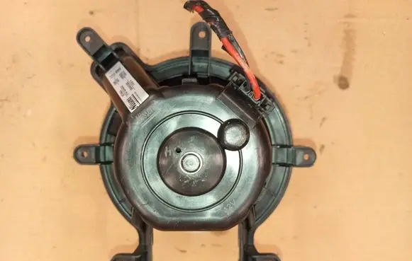 Peugeot 5008 Heater fan/blower 87464 T3953001