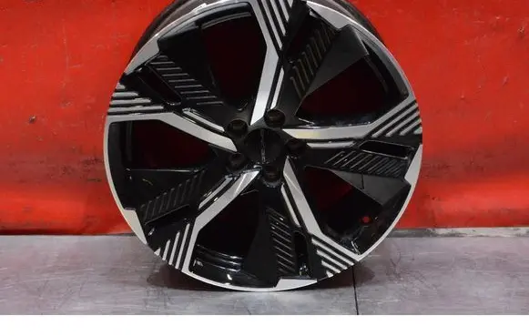 BMW X7 G07 R18 alloy rim A00118508