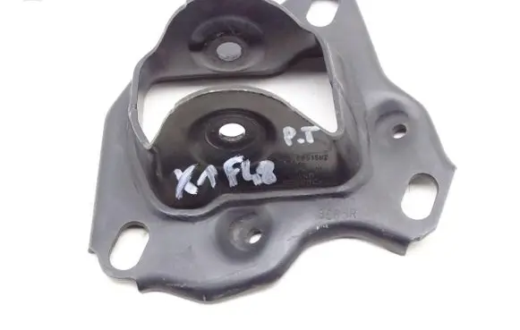 BMW X1 F48 F49 Rear suspension control arm 6851582